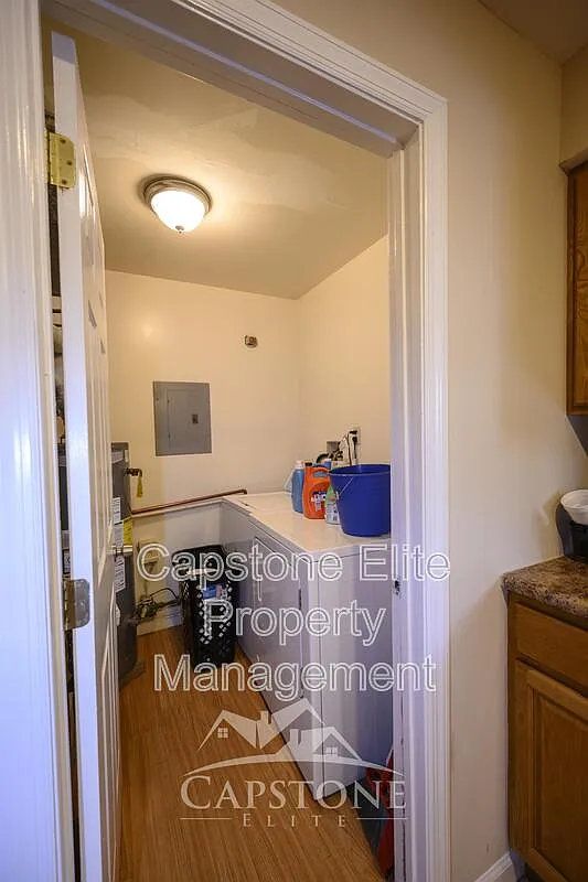 1 bed, 1.0 bath, $1,350 — Photo 3