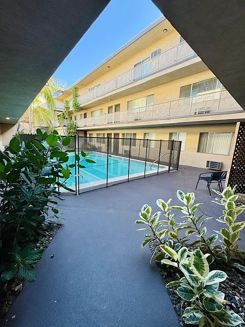 1 bed, $1,650 — Photo 2