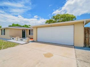 11121 White Oak Ln, Port Richey, FL 34668