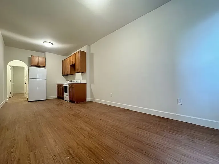 509 E 85th St #1FE — Photo 3