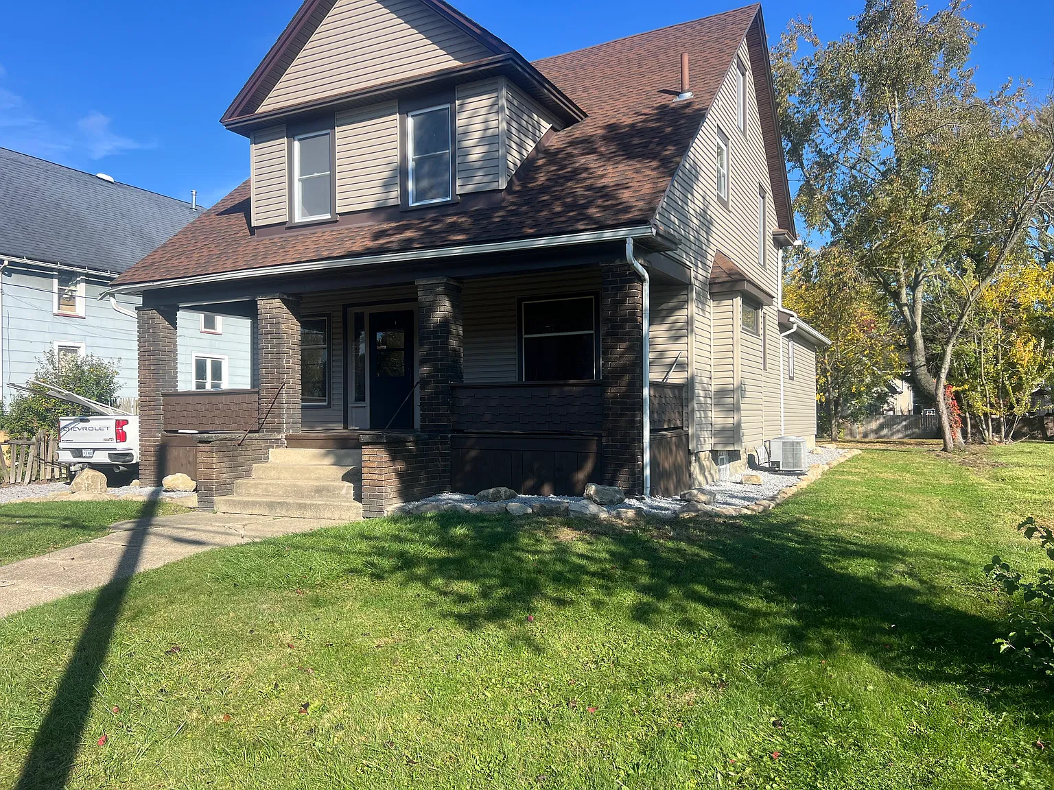 3 bed, 1904 sqft, $1,400 — Photo 2