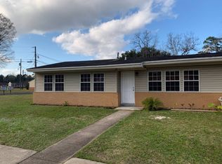 130 Vidor Dr, Vidor, TX 77662