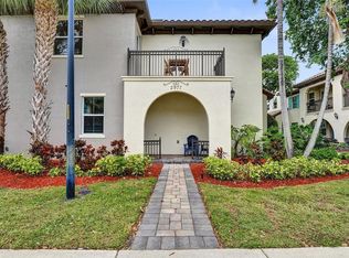 2977 St John Dr #2977, Hollywood, FL 33024