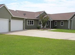 N13453 Wildrose Rd, Trempealeau, WI 54661