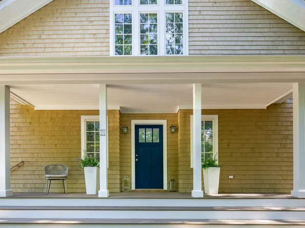 21 Lakeview Dr, Shelter Island, NY 11964