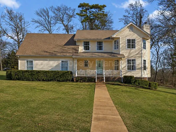 7701 Diamondhead Dr, Ooltewah, TN 37363