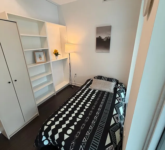 121 Saint Patrick St #620B — Photo 2
