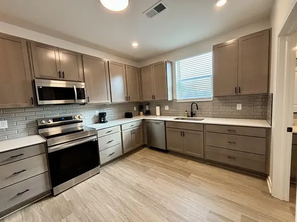 The Savrielle at Woodland Park, 304 Woodland Ave #3B, Columbus, OH 43203