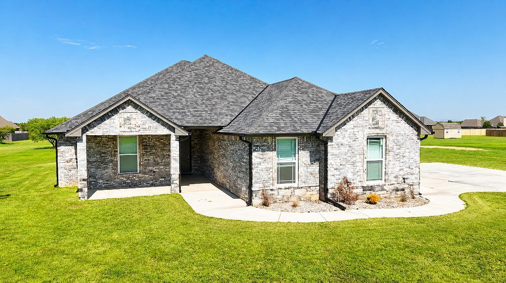 169 SW Elk Creek Loop - Property Image