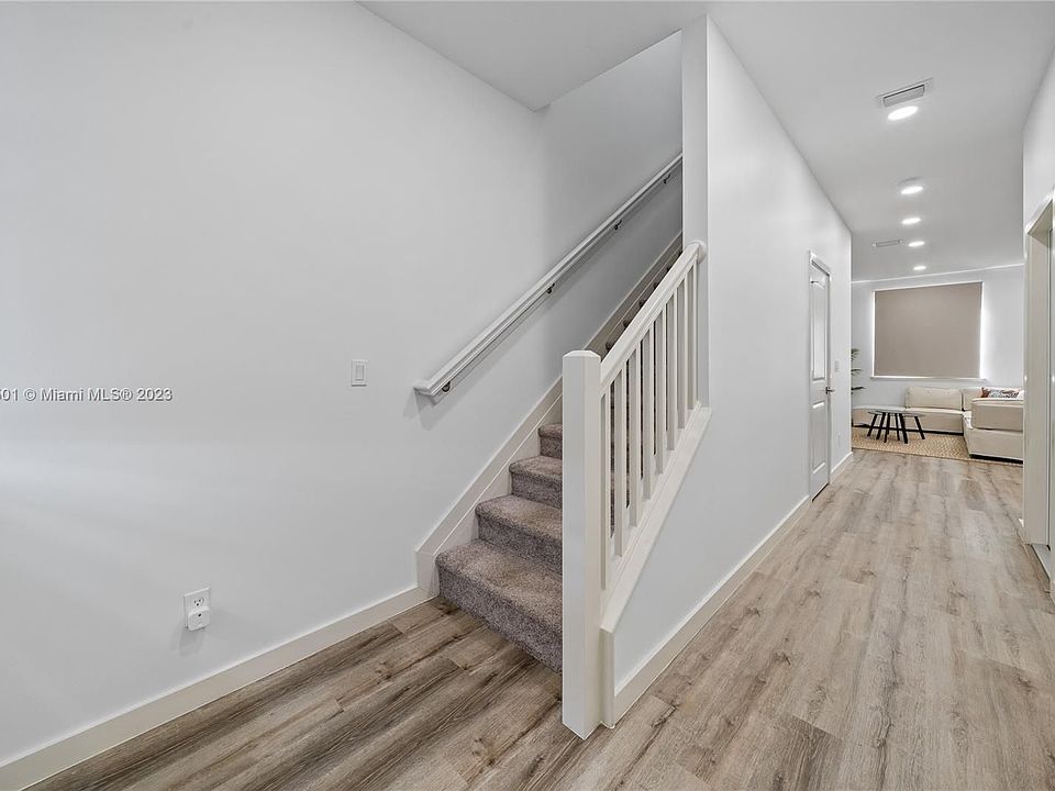 1st image of 1559 W 26th Ct #2