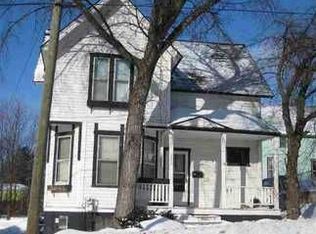 221 N 3rd St, Marquette, MI 49855