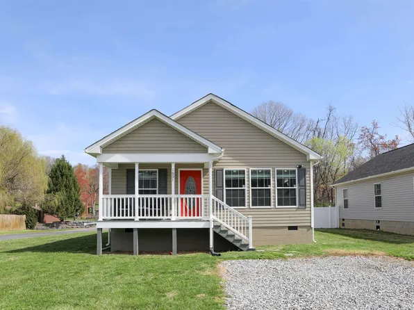 1601 A St, Waynesboro, VA 22980