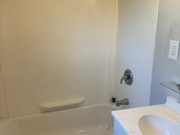 337 N Marion St #A — Photo 12