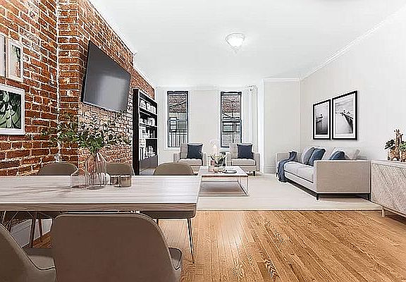 3rd image of 311 E 93rd St APT 1N