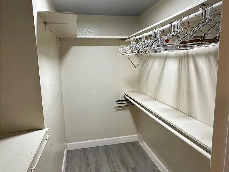 9550 Deering Dr #405 — Photo 5