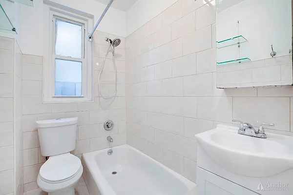 Rented by Anchor Associates | media 19