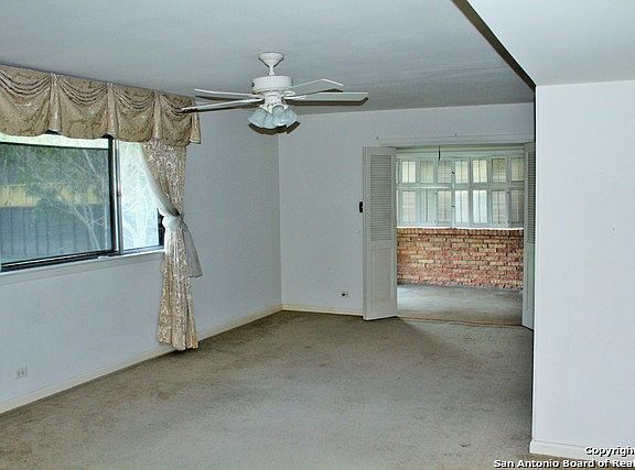 4th image of 112 Parade Dr