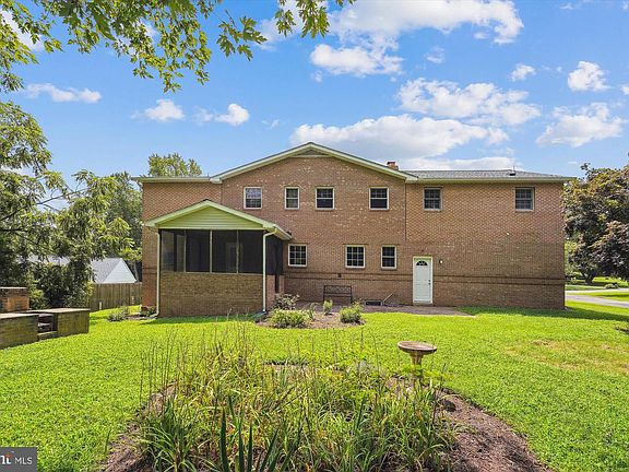 3rd image of 11814 Rivershore Dr