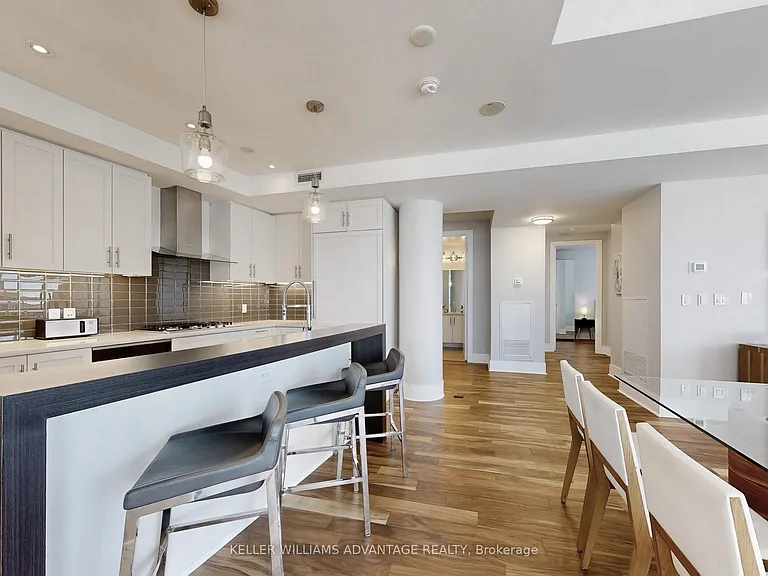 29 Queens Quay E #401 — Photo 13