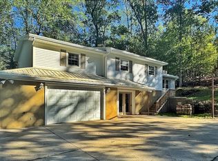 104 Tourant Dr, Charleston, WV 25311
