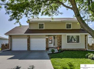 6818 S 49th Ter, Omaha, NE 68117