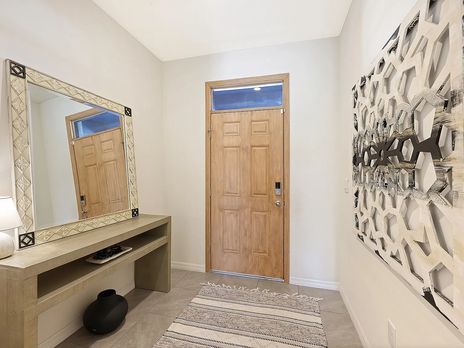 3 bed, 2.5 bath, 1673 sqft, $2,700 — Photo 3