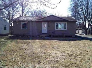 805 Birchwood Dr, Beaver Dam, WI 53916