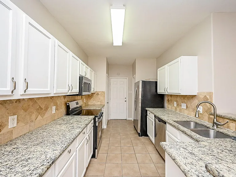 6127 Yorkglen Manor Ln — Photo 9