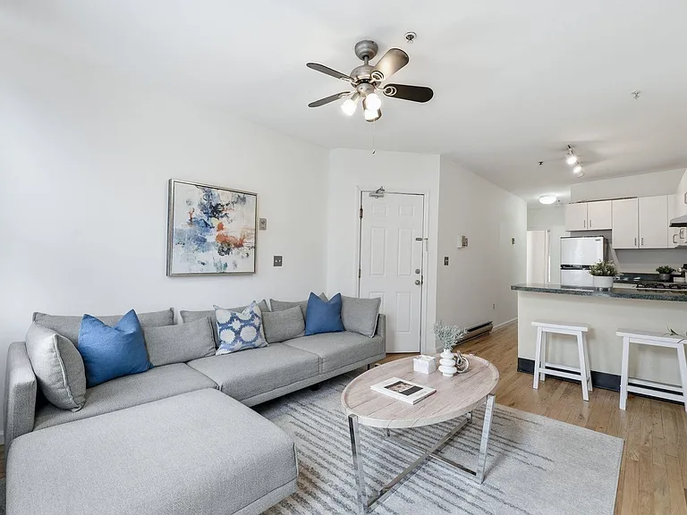 509 Monroe St #3L — Photo 4