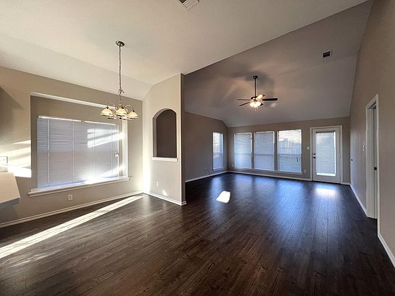 2nd image of 2127 Shady Bend Cir
