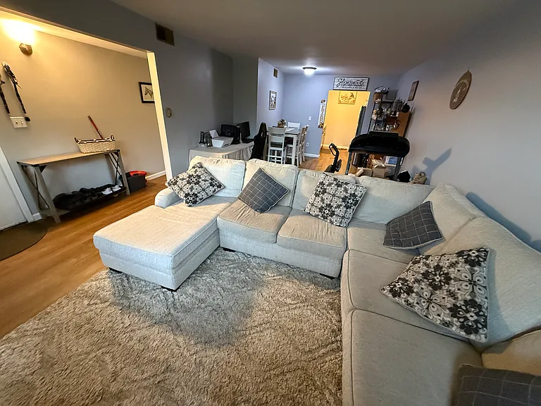 2102 Baldwin Ln — Photo 7