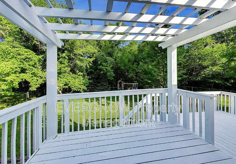 9518 Bent Brook Dr — Photo 23
