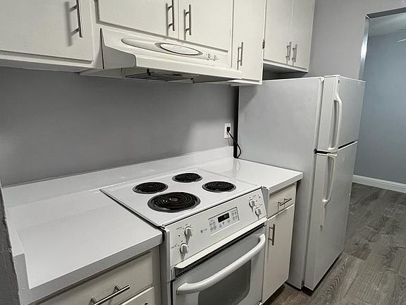 4th image of 303 Ulmer Ct APT 2