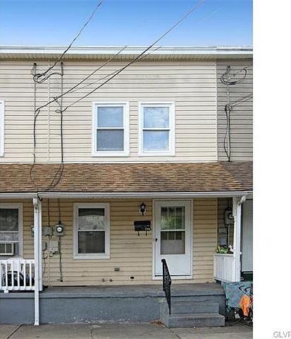 1st image of 1366 Stewart St