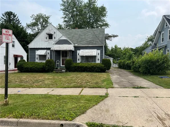 913 Dover Ave, Akron, OH 44320