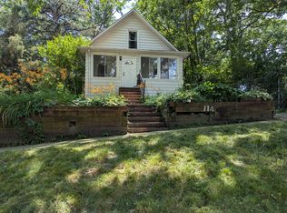 114 Fuller Rd, Hinsdale, IL 60521