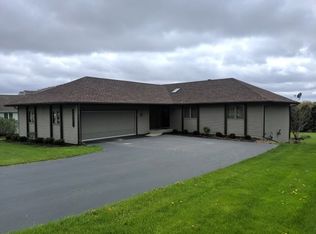 1471 Chadbourne Dr, Davis, IL
