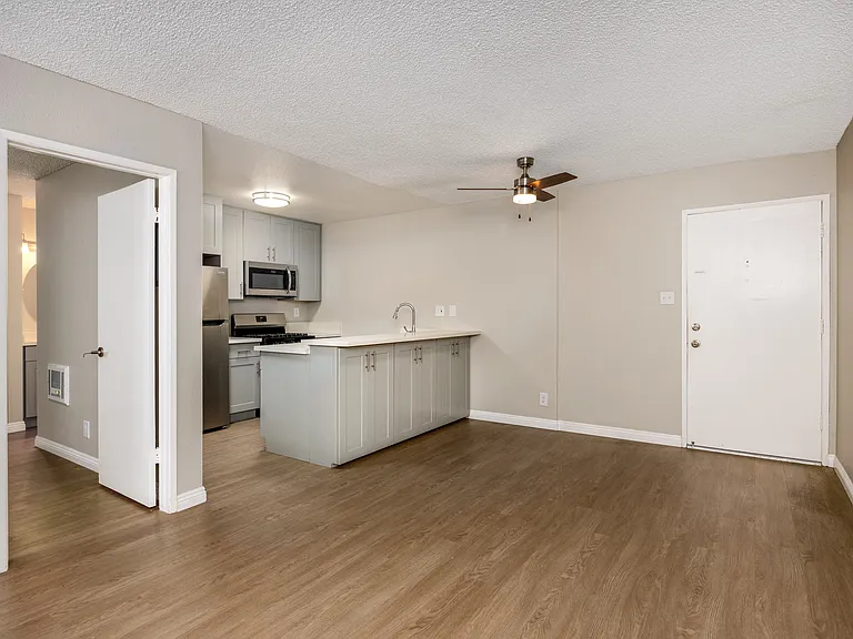 Windward Village Apartments — Photo 66