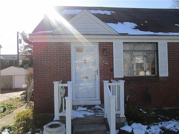 4th image of 724 McArthur Dr
