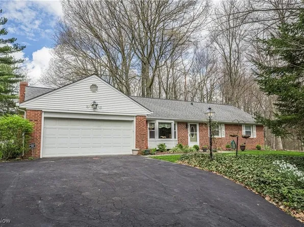 223 Cranberry Trl, Northfield, OH 44067