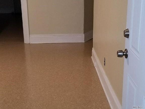 3rd image of 27 Willett Pl