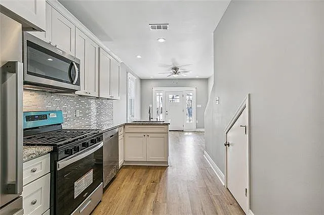 4133 Clara St — Photo 8