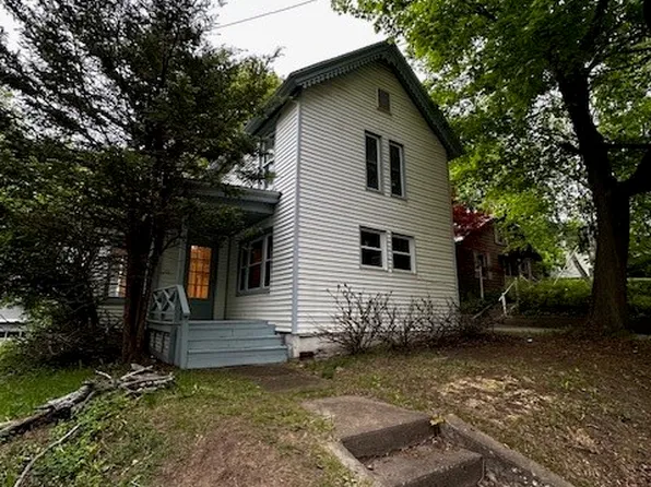 139 Southside Dr, Oneonta, NY 13820