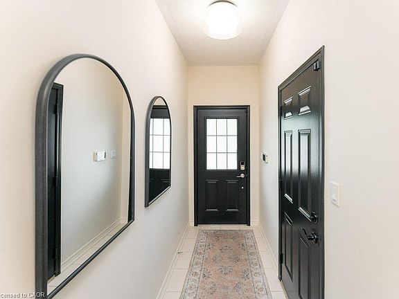 2nd image of 1115 Haig Blvd #3