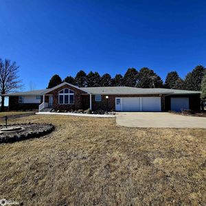 2850 175th St, New Sharon, IA, 50207