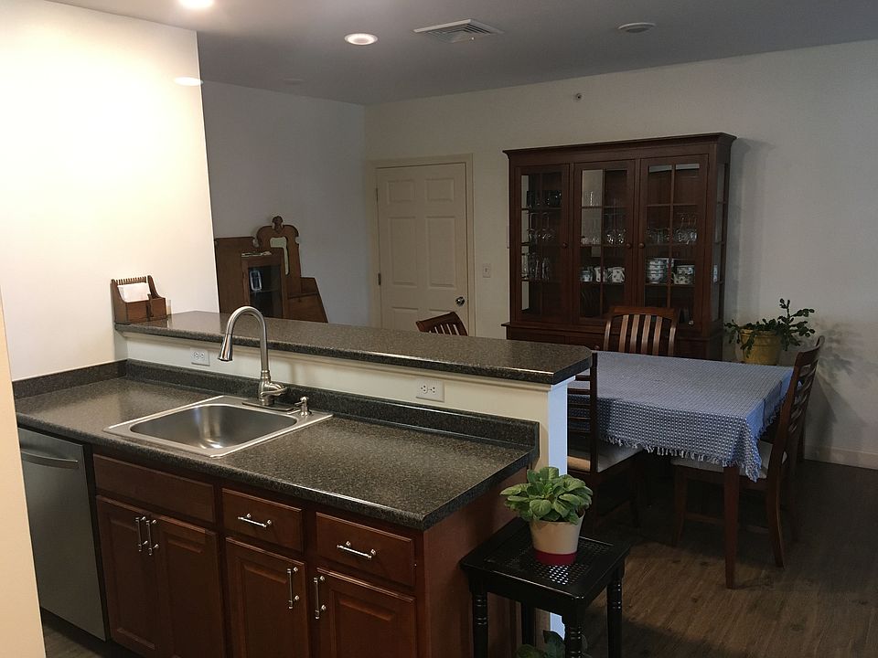1st image of 244 Main St #105