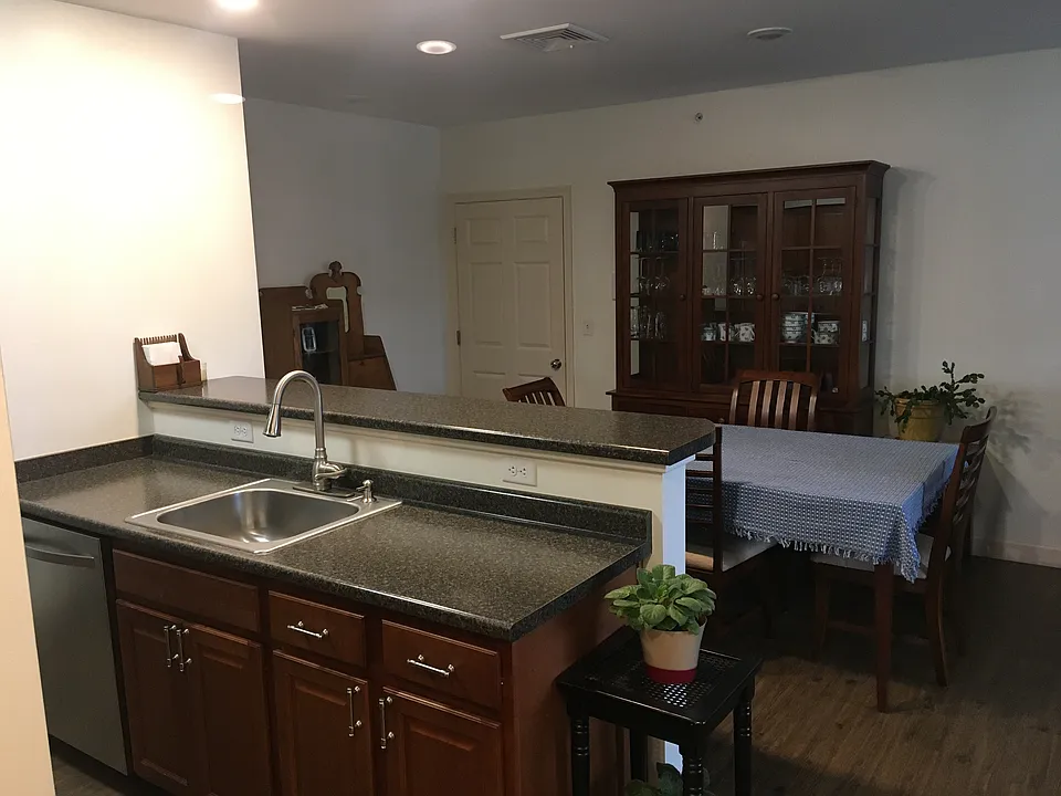 244 Main St #105