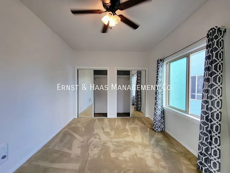 934 E Broadway — Photo 10
