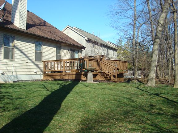 2nd image of 2735 Woods Cres