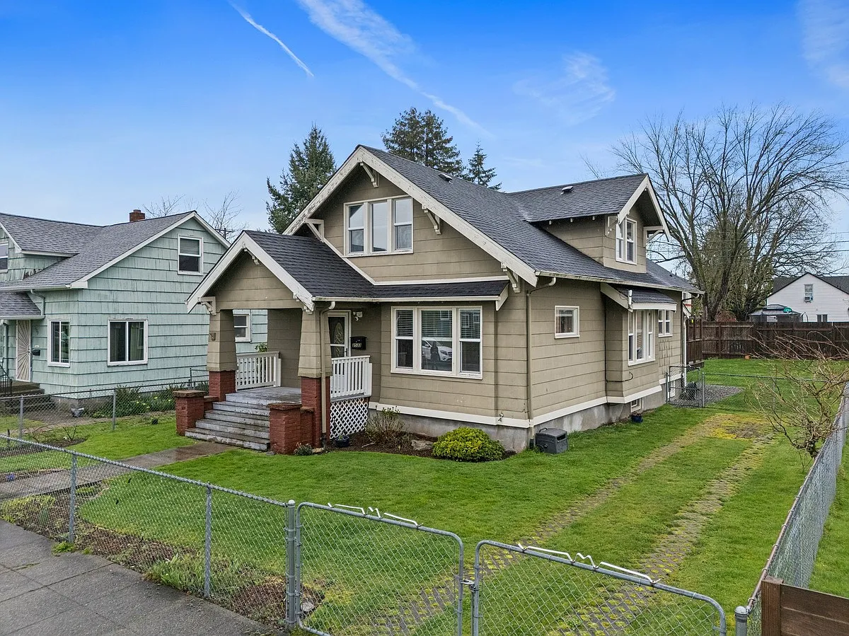 4 bed, 1.5 bath, 1831 sqft, $2,750 — Photo 1